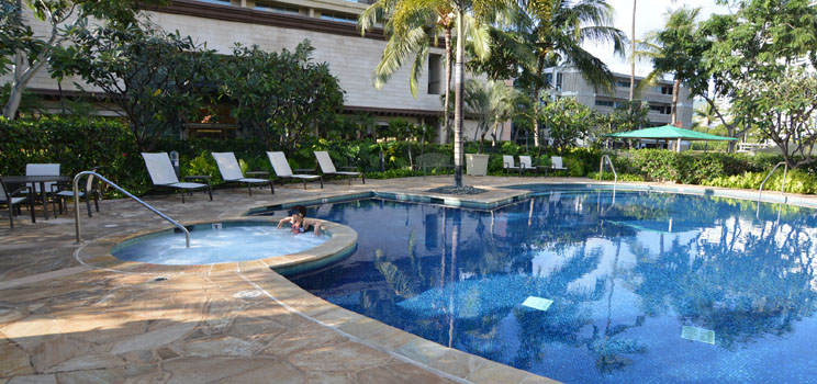 Jacuzzi Spa with the Pool