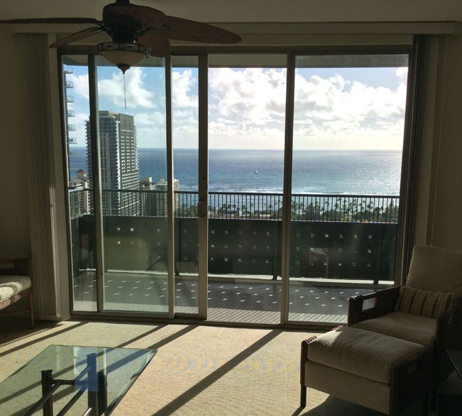 Living Room view to Ocean